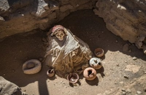 В Перу обнаружены уникальные гробницы с раскрашенными телами